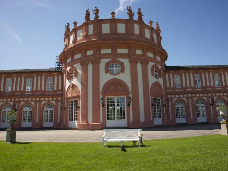 Hotel Am Schlosspark , Wiesbaden Exterior foto